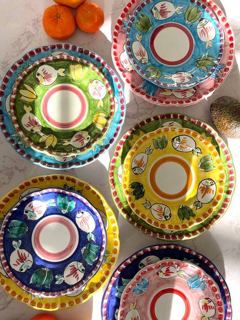 Colorful Plates And Bowls, Amalfi Plates, Colourful Plates, Colourful Ceramics, Statement Aesthetic, Italian Plates, Green Dinner Plates, Tafel Decor, Blue Dinner Plates