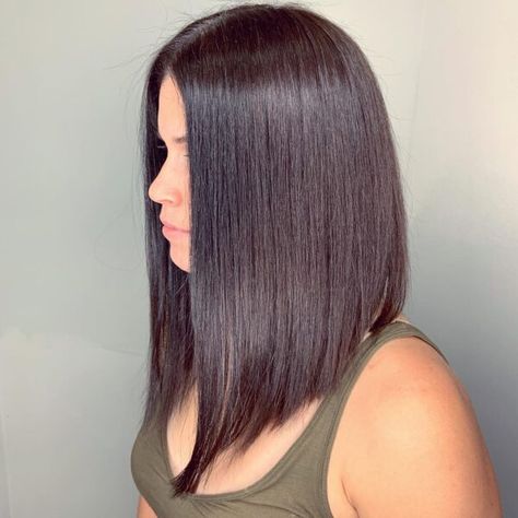 Trendy Angled Bob Cuts 2024: Medium, Short, Layered, and Curly Styles Long Aline Haircut, Long Angled Haircut, Medium Angled Bobs, Aline Haircuts, Bangs Over 40, Blonde Angled Bob, Long Bob Haircut With Layers, Angled Haircut, Long Bob Cuts