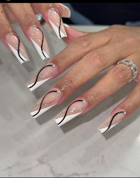 White Line Design Nails, Black White And Gold Nails Design, French Tip Line, Vacay Nails, Line Nail Designs, Fancy Nail Art, Lilac Nails, Art Deco Nails, Gold Nail Designs