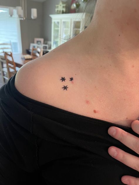 Subtle Marauders Tattoo, Harry Potter Stars Tattoo, Harry Potter Star Tattoo, Marauders Tattoo, Harry Potter Scar Tattoo, Harry Potter Stars, Fearless Tattoo, Small Star Tattoos, Bookish Tattoos