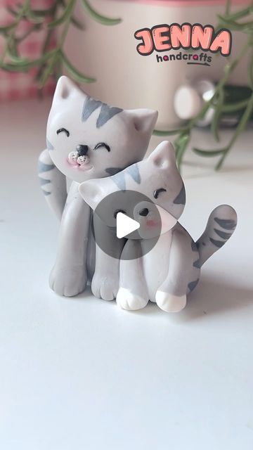 Clay Animals Easy, Polymer Clay Cat, Cat Cake Topper, Arte Quilling, Paper Quilling For Beginners, Bon Point, Farm Cake, Polymer Clay Ornaments, Fondant Cake Toppers