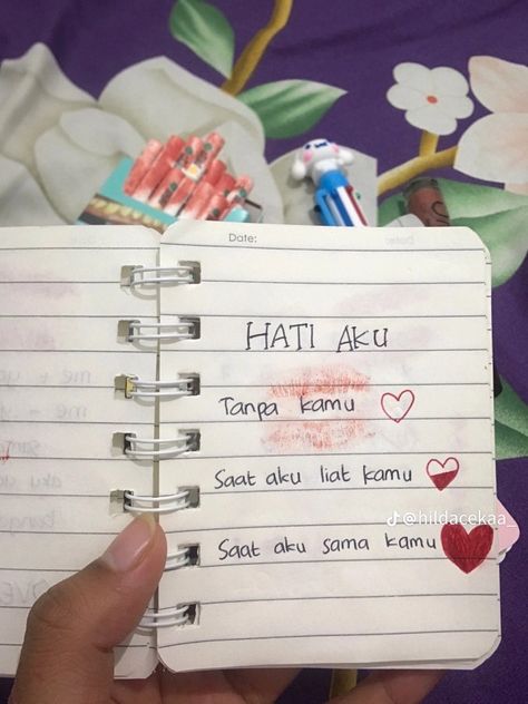 Contoh Scrapbook, Ide Gift, Long Teks, Ide Scrapbook, Minimal Book, Boyfriend Scrapbook, Love Scrapbook, Kartu Valentine, Creative Gifts For Boyfriend