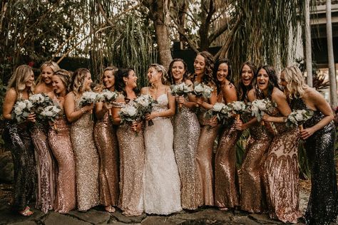 Nye Wedding Dress, Wedding Day Countdown, Glitter Bridesmaid Dresses, Sparkly Bridesmaids, Sparkly Bridesmaid Dress, Bride Maids, Silvester Outfit, New Years Wedding, Metallic Wedding