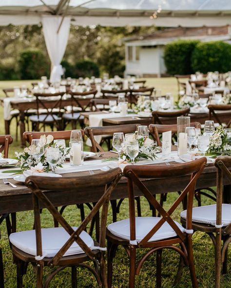 Something about the tranquility of a ranch wedding has really set the tone to its breathtaking natural beauty. Imagine green fields, majestic trees and open skies with unique photo opportunities. Congratulations to Megan and Cameron's dreamy Dillingham Ranch wedding 🤍 - - - Venue| @dillinghamweddings @dillinghamranch_ Wedding Planner| @cherishedinhawaiiweddings HMA| @revealhairandmakeup Florals| @mangohousefloral DJ| @djtroyhawaii Rentals| @accelrentals @alohaartisans @elegance_with_gr... Dillingham Ranch, Honolulu Wedding, Open Sky, Hawaii Wedding, Ranch Wedding, Unique Photo, Real Brides, Oahu, Wedding Details