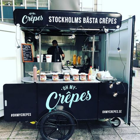 Crepes Food Truck, Crepe Station Ideas, Crepe Cafe Design, Crepe Business Ideas, Crepe Shop Design, Crepes Business, Creperie Design Ideas, Crepe Truck, Crepes Bar