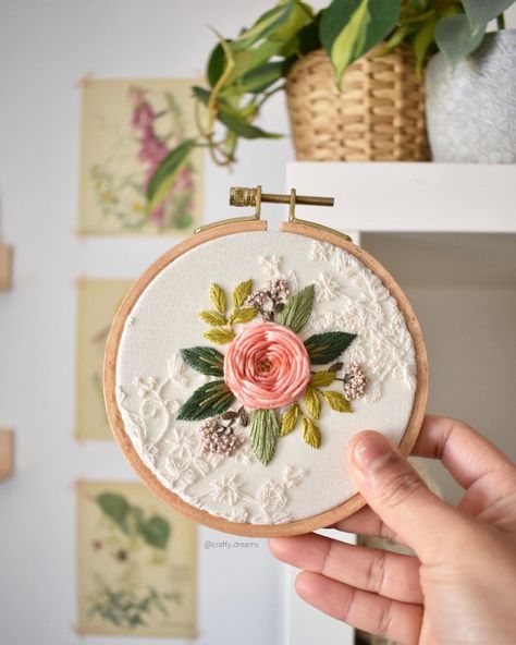 Books On A Shelf, Lace Background, Embroidered Rose, Embroidered Roses, Hoop Embroidery, Floral Hoops, Single Rose, Wooden Hoop, Embroidery Hoop Art