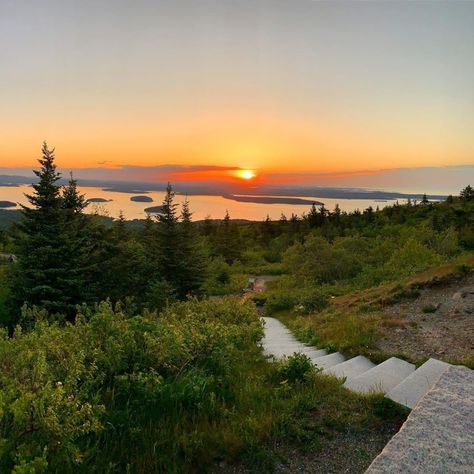 Maine Landscape Photography, Hiking In Maine, Maine Bachelorette, Cadillac Mountain Maine, Hiking England, Maine Mountains, Maine Hikes, Maryland Day Trips, Maine Nature