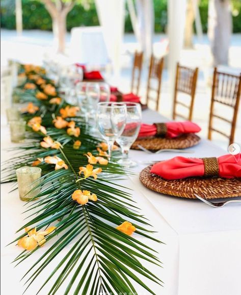 Head Table Flowers, Hawaiian Flower Arrangements, Mauritius Wedding, Tropical Wedding Centerpieces, Tropical Theme Party, Tropical Wedding Theme, Tropical Wedding Decor, Tropical Flower Arrangements, Fiji Wedding