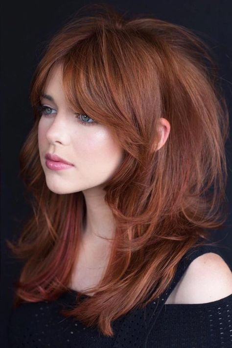 How To Choose The Right Layered Haircuts | LoveHairStyles.com Razored Haircuts, Warm Balayage, Layered Haircuts With Bangs, Medium Layered Haircuts, Long Layered Haircuts, Long Layered Hair, Haircuts For Long Hair, Haircuts With Bangs, Fall Color