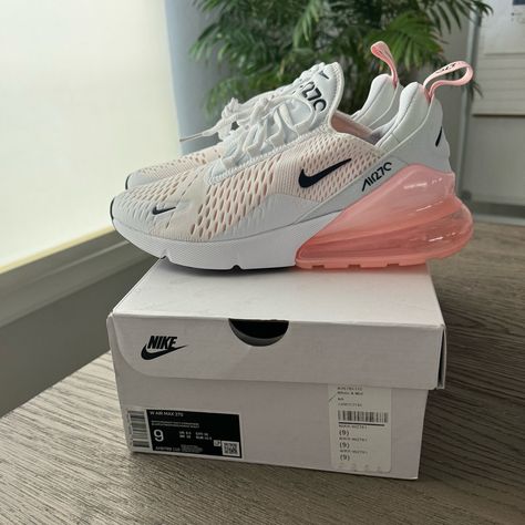 270 Air Max Shoes, Nike 270s, Air Maxes, Womens Nike Air Max 270, Pretty Sneakers, Preppy Shoes, Nike Sneakers Women, Zach Bryan, Air Max Shoes