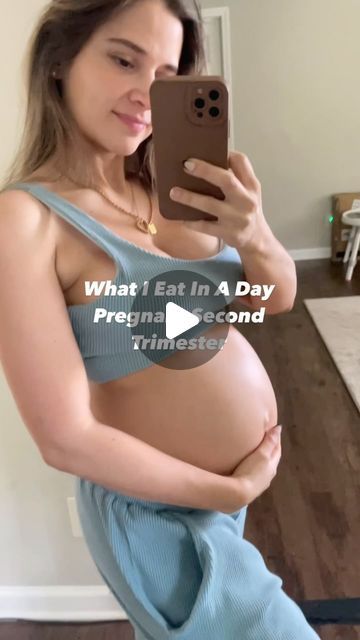 gaby ♡ on Instagram: "What I Eat In A Day Pregnant Second Trimester HEALTHY meals!✨ #healthymeals #pregnantfood #pregnantdiet #healthyeating #pregnantlifestyle #healthybreakfast #whatieatinaday #whatieatinadaytoloseweight" Pregnancy Recipes First Trimester, Pregnancy Meals Second Trimester, Pregnancy Second Trimester, Pregnancy Routine, Pregnancy Meals, Pregnancy Meal Plan, Eat In A Day, Pregnancy Food, Second Trimester