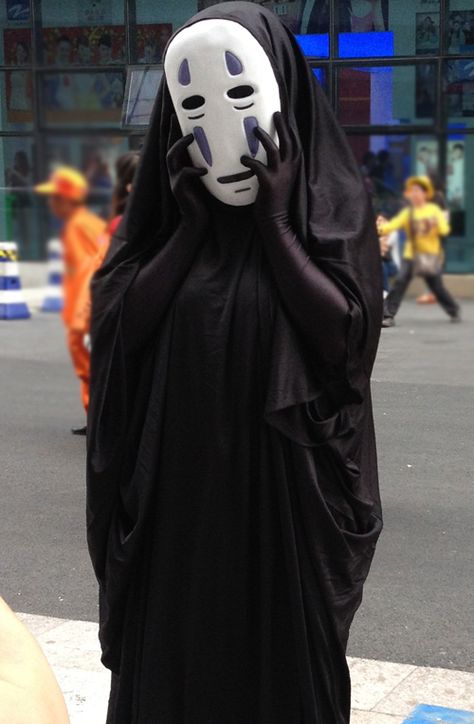 No Face Costume, Armadura Cosplay, Mascaras Halloween, Halloween Party Props, Celebrity Halloween Costumes, Male Cosplay, Halloween Mask, Ghibli Movies, No Face