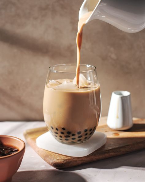 Earl Grey Milk Tea, Kawaii Cafe, Milk Tea Recipe, Mat Inspiration, Bubble Tea Flavors, Bubble Drink, Lemon Meringue Tart, Make Brown Sugar, Bubble Tea Recipe