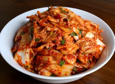 kimchi day! Food For Stomach Ulcers, Korean Food Kimchi, Cabbage Kimchi, Korean Kimchi, Kitchen Staples, Cibo Asiatico, Kimchi Recipe, Spicy Korean, Asian Kitchen