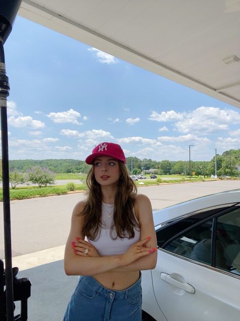 hat vsco fashion accessories fit Red Hat Outfit Summer, Red Hat Outfit Baseball, Cappello Ny, Ballcap Outfits, Outfit Cappello, New Era Cap Outfit, Red Cap Outfit, Red Hat Outfit, Styling Basics