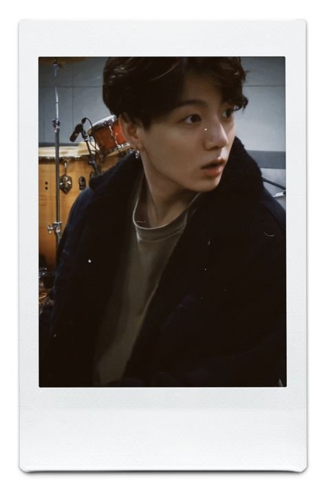 Jungkook Polaroid Photo, Jungkook Polaroid Wallpaper, Jungkook Polaroid Aesthetic, Jungkook Polaroid, Polaroid Wallpaper, Bts Polaroid, Jungkook Oppa, Jungkook Icon, Jungkook V