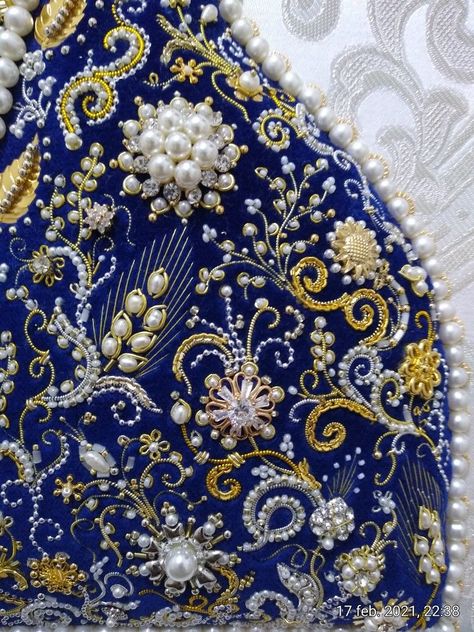 Tambour Beading, Gold Work Embroidery, Tambour Embroidery, Beadwork Embroidery, Couture Embroidery, Bead Embroidery Patterns, Gold Work, Embroidery Blouse, Embroidery Craft