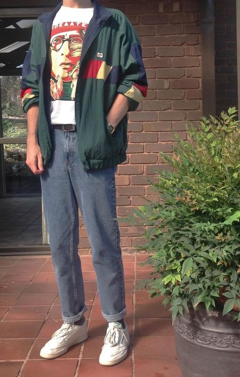 Baggy/Casual/90's Streetwear Inspo - Album on Imgur http://www.99wtf.net/men/mens-accessories/mens-belt-wearing-accessories-2016/ 80s Fashion Men, Fashion Guys, 90s Fashion Men, Streetwear Inspo, Fashion 90s, Teddy Boys, Look Man, Outfit 90s, Look Retro