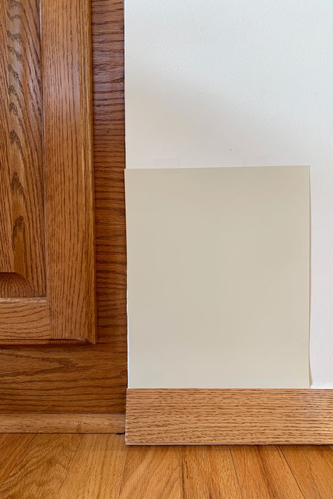 Choosing the right wlal paint color to update your honey oak trim can be quite the challenge. In this post, I share six paint colors from Sherwin-Williams that look great with honey oak trim and cabinets - three light grays and three yellow-greens. #honeyoak #paintcolors #interiordesign Paint Colors For Honey Oak, Best Wall Paint Colors, Honey Oak Trim, Trim Cabinets, Stump House, Best Wall Paint, Best Wall Colors, Neutral Wall Colors, Trim Paint Color