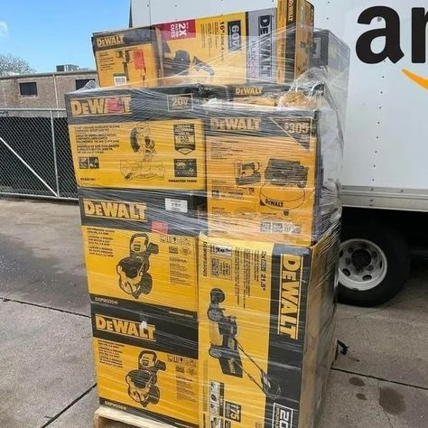 Amazon 2023, Aventura Florida, Amazon Tools, Small Pallet, Pallets For Sale, Pallet Size, Dewalt Tools, Big Sale, Clearance Sale