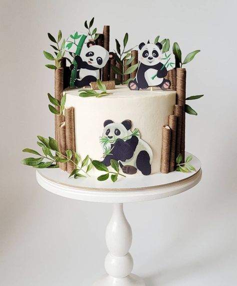 Bolo Do Panda, Panda Theme Cake, Panda Birthday Theme, Panda Birthday Party Decorations, Tinkerbell Cake Topper, Panda Bear Cake, Panda Birthday Cake, Bolo Panda, Panda Theme