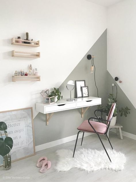 Small Space Office, Cottage Market, Bedroom Wall Designs, Bedroom Wall Paint, Dekorasi Kamar Tidur, Hus Inspiration, Office Spaces, Small Office, Small Room