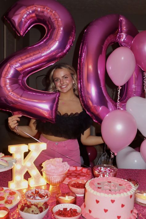 20th Birthday House Party Ideas, 25th Birthday Pink Theme, Pink 20th Birthday, Pink 20th Birthday Party, 20th Bday Aesthetic, 20th Birthday Pink Theme, 20th Birthday Decorations, 20th Birthday Ideas Decoration, Pink Birthday Party Aesthetic 21