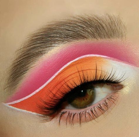 Pride Month Eye Makeup, Lesbian Flag Eye Makeup, Pride Flags Makeup, Lgbtq Nail Art, Pride Makeup Eyeliner, Lesbian Pride Eyeshadow, Lesbian Pride Makeup Look, Lesbian Flag Eyeliner, Lesbian Flag Inspired Makeup