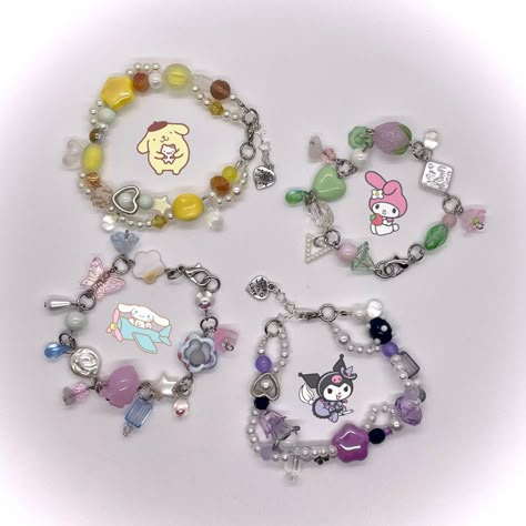 Pompompurin Bracelet, Sanrio Bracelet, Jewelry Kpop, Kawaii Bracelet, Pastel Bracelet, Art Jewelry Design, Jewerly Beads, Bead Charms Diy, Beads Bracelet Design