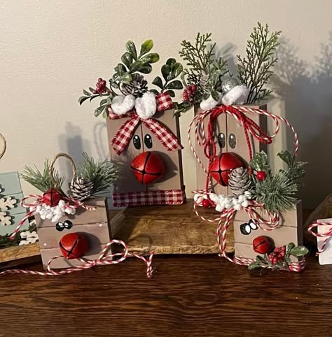 Paint Can Crafts Diy Projects, Reindeer Wood Blocks, Christmas Craft Bazaar Ideas, Wooden Raindeer Crafts Diy, Wood Craft Show Ideas, Reindeer Crafts For Adults, 2 X 4 Christmas Crafts, Christmas Crafts Diy Projects Wood, Dollar Tree Block Crafts