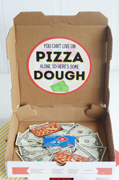 Pizza Graduation Gift, Money Pizza Box Gift Ideas, Pizza Money Box Ideas, Pizza Box Money Gift, Pizza Gifts, Graduation Money Gifts, Diy Pizza, Starbucks Diy, Graduation Money