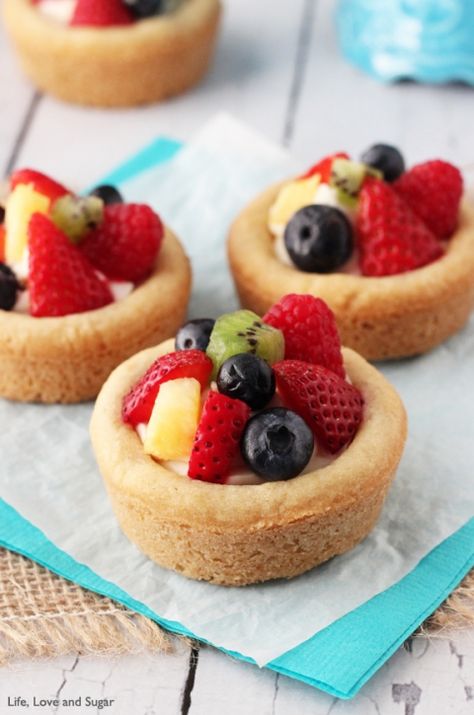 Cheesecake Sugar Cookie Cups, Muffin Tin Desserts, Facts Images, Mini Fruit Tarts, Sugar Cookie Cups, Eggs Florentine, Fruit Cheesecake, Fruit Cup, Cheesecake Cups