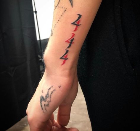 Klaws Hypebeast Tattoo, Arm Tattoo Men Red Ink, Tiny Arm Tats, Red And Black Tattoos Men, 00 Tattoo Number, Red Tattoo Aesthetic Men, Red And Black Tattoo Ideas For Men, 1 Of 1 Tattoo Red Ink Men, Trippie Red Tattoo Ideas