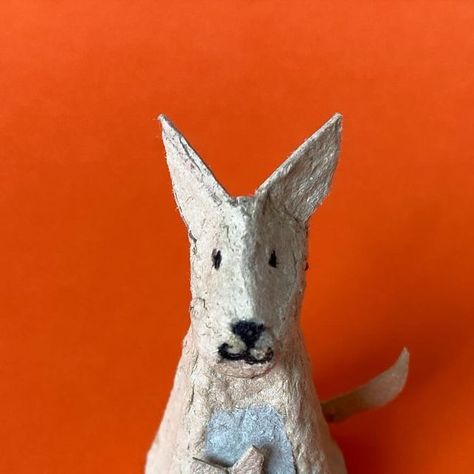 Tracey on Instagram: "KangaROO with a baby roo too!  🦘🦘🦘 The kangaroo is made in a similar way to many of the other animals, using egg carton cones - but the pouch is a new little hack! There’s a short video about that if you swipe left. . . #creaturecrafts #eggcartoncrafts #eggcartoncraftsforkids #cardboardcrafts #cardboardcreations #makeyourownanimals #recyclination #usewhatyouhave #somethingfromnothing #recyclecreateplay #koala #kidscrafts #craftyideas" Kangaroo Pouch Craft, Kangaroo Pocket Pattern, Kangaroo Template, Kangaroo Craft, Koo Koo Kangaroo Gonoodle, Egg Carton Crafts, Egg Carton, Kangaroo Pouch, Cardboard Crafts