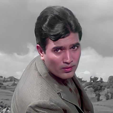 Rajesh Khanna Wallpaper, Hub Wallpaper, Ancient Egyptian Artifacts, Dhoni Photos, Rajesh Khanna, Old Movie Posters, Ms Dhoni Photos, Bollywood Pictures, Egyptian Artifacts