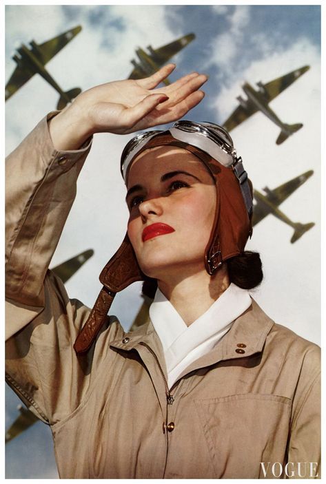 Soldiers of the Sky, Vogue 1940. Photo by Nickolas Muray. Nickolas Muray, Istoria Modei, Flot Makeup, Edward Weston, Steve Mccurry, Female Pilot, Vintage Aviation, Nose Art, Ansel Adams