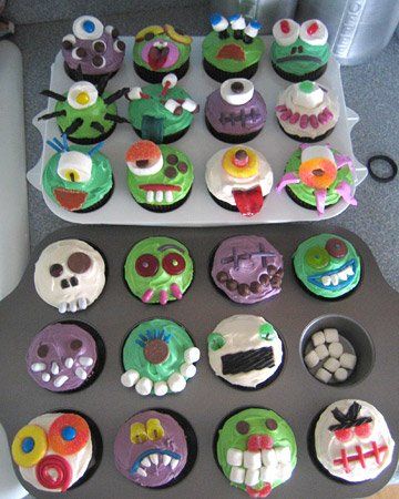 Themed Recipes, The Ghouls, Monster Cupcakes, Creative Cupcakes, Sweet Cupcakes, Take The Cake, Halloween Cupcakes, Monster Party, Vanilla Cupcakes