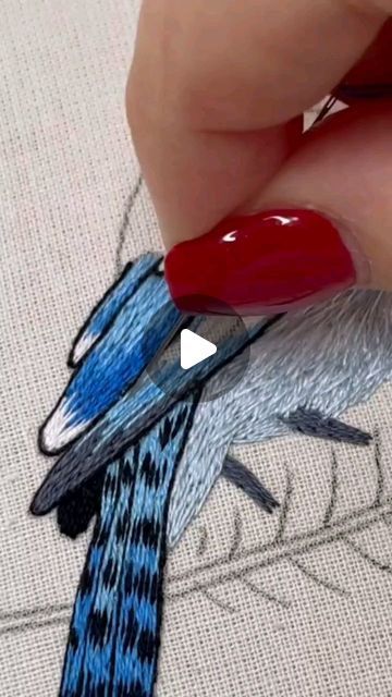 فن النسيج, Portrait Embroidery, Embroidery Lessons, Hand Embroidery Patterns Flowers, Hand Embroidery Videos, Basic Embroidery Stitches, Hand Embroidery Tutorial, Handmade Embroidery Designs, Embroidery Stitches Tutorial