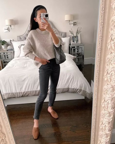 Suede Mules Outfit, Mules Outfit Fall, Mule Outfit, Mules Outfit, Outfit Petite, Wfh Outfits, Casual Spring Outfit, Work From Home Outfit, Sweater Outfits Fall