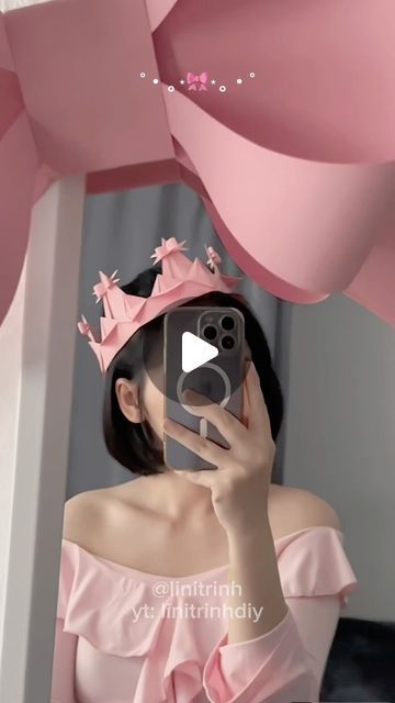 Craft Crown Ideas, Crown Origami Tutorial, Paper Jewelry Diy Tutorials, Paper Crown Ideas, Diy Crown Paper, How To Make A Paper Crown, Paper Crown Tutorial, Oragami Ideas Cute, Origami Crown