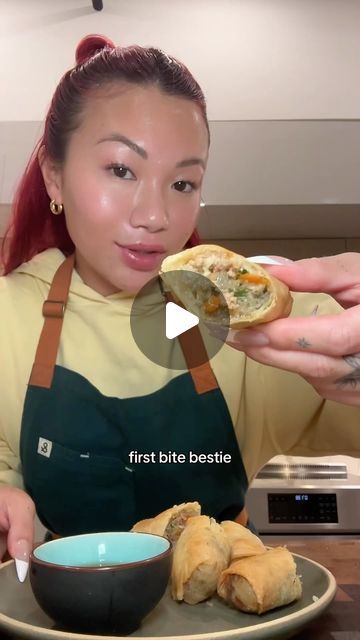 Cassie Yeung Recipes, Cassie Yeung, Asian Wraps, Asian Spring Rolls, Easy Spring Rolls, Chinese Night, Spring Rolls Recipe, College Food, Asian Meals