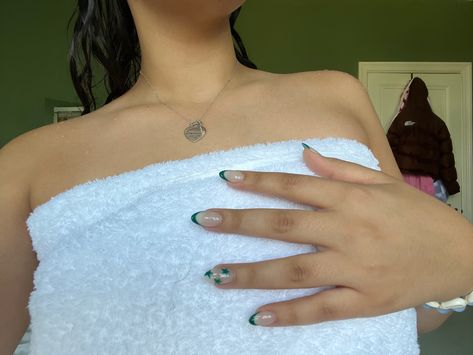 Green Stars Nails, French Tip Nails Green, Green Star Nails, Nails Green French Tip, Nails Green French, Summer Nails French Tip, Summer Nails French, Nails Clean Girl, Green French Tip