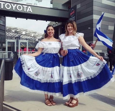 Salvadoran and proud⚡️ Salvadorean Culture, El Salvador Clothes, Dress Templates, Traditional Clothing, Traditional Outfits, Cheer Skirts, Tulle Skirt, Harajuku, Ballet Skirt