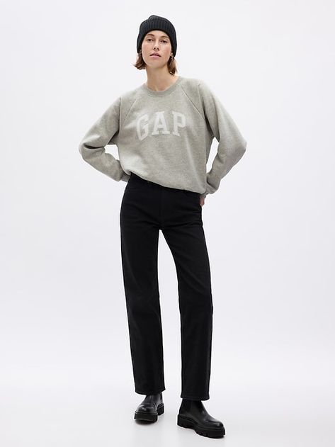 Saw this on Gap: Gap Outfits Women, Gap Clothing, Gap Style, Gap Outfits, Gap Sweatshirt, Arch Logo, Raglan Sweatshirt, Sweatshirt Crewneck, Gap Women