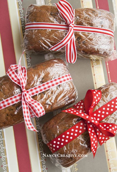 Made this for office staff gifts.  They loved it.  This recipe will make 2, 8"x4" loaves that were 3 inches tall.  Bake time was 35-40 minutes Pumpkin Cookies Easy, Bread Gifts, Christmas Cookies Packaging, Bake Sale Packaging, Mini Loaves, Drawing Food, Bread Packaging, Diy Food Gifts, Pumpkin Chocolate Chip Bread