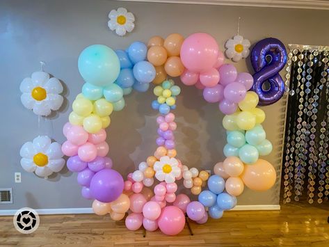 Groovy Party Signs, Two Groovy Backdrop Ideas, Groovy Party Decorations Diy, Groovy Event Decor, Peace Balloon Arch, Peace Sign Balloon Arch Diy, Groovy Birthday Party Diy, Peace Sign Balloon Arch, Groovy Balloon Garland