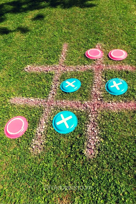 Giant Backyard Frisbee Tic-Tac-Toe Giant Backyard, Outdoor Party Games, Fest Temaer, Outside Games, Idee Babyshower, Easter Games, Family Fun Games, Yard Games, Backyard Games