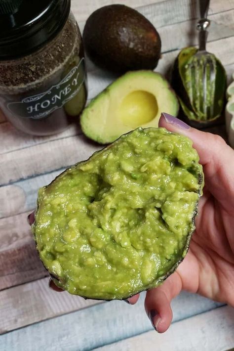 Avocado Face Mask Diy, Facial Toner Recipe, Avocado Face Mask Recipe, Foot Care Routine, Avocado Yogurt, Yogurt Face Mask, Yogurt Benefits, Lemon Face Mask, Face Mask Brush