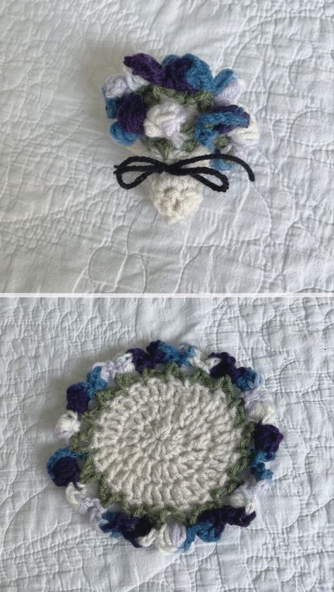 How To Crochet A Flower Coaster, Crochet Coaster Bouquet, Crochet Bouquet Coaster, Small Cute Crochet Ideas, Crochet Tulip Coaster, Cute Coasters Crochet, Crochet Flower Bouquet Pattern, Crochet Flower Pot Coaster, Flower Coaster Crochet Pattern Free