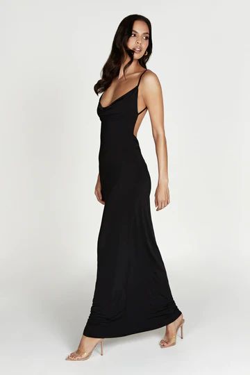 Prom Dress With Low Back, Body On Maxi Dress, Formal Long Black Dress, Low Back Long Dress, Low Back Cut Dress, Formal Dresses Low Back, Black Maxi Formal Dress, James Bond Dress Woman, Black Formal Maxi Dress